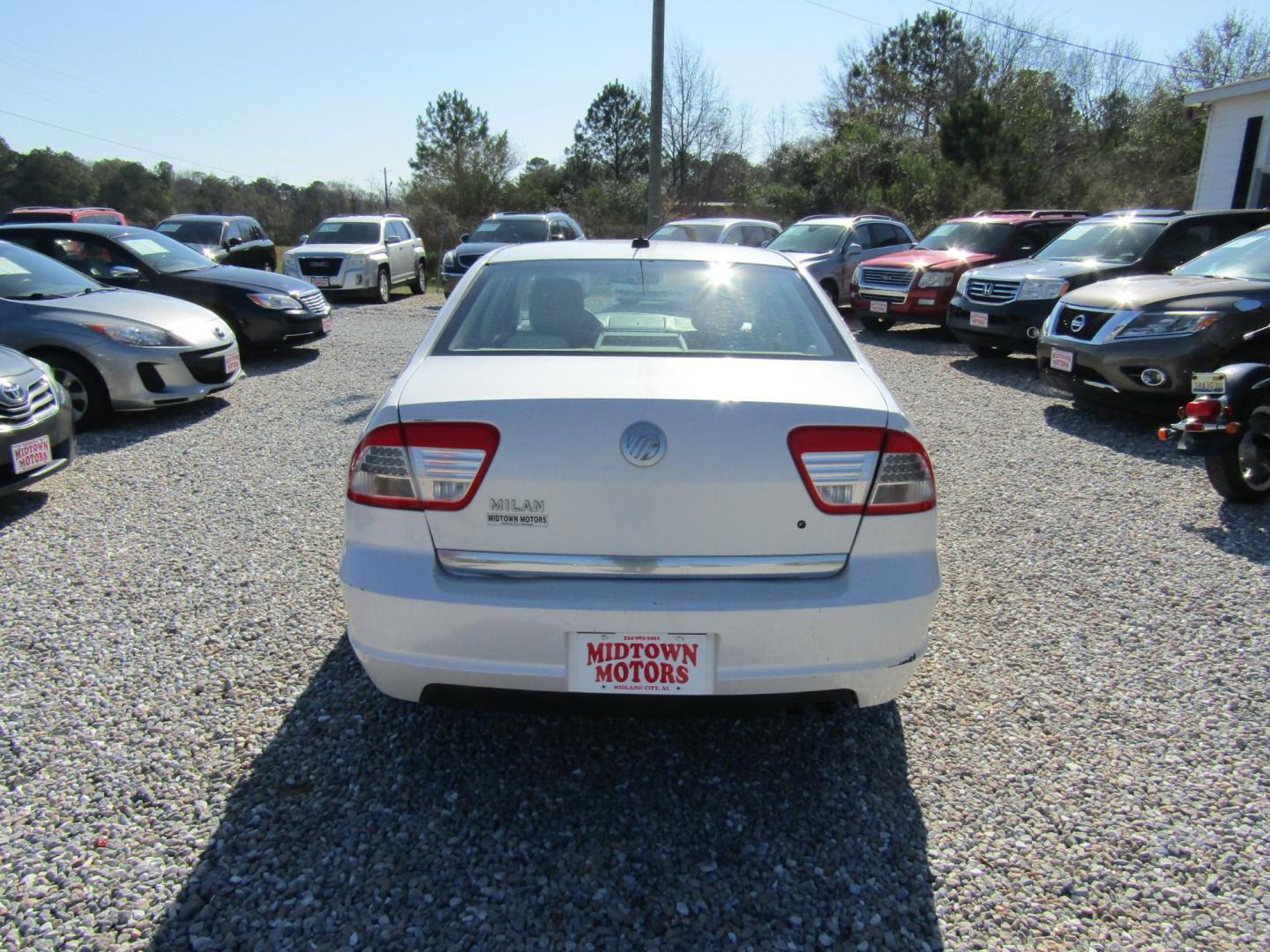 2009 CREAM /Tan Mercury Milan I4 (3MEHM07Z19R) with an 2.3L L4 DOHC 16V engine, Automatic transmission, located at 15016 S Hwy 231, Midland City, AL, 36350, (334) 983-3001, 31.306210, -85.495277 - Photo#6